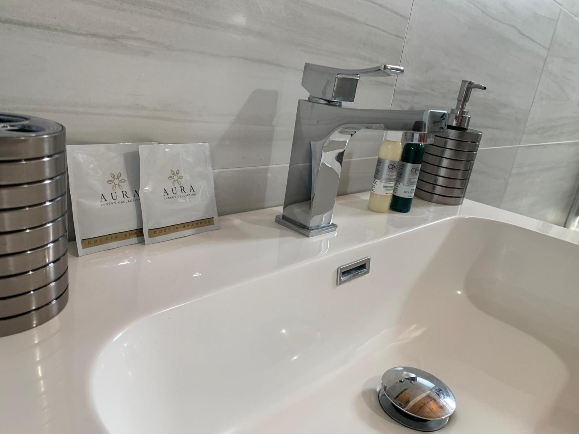 Prestige *Luxury Rooms & Appartment Монтеджордано Екстер'єр фото